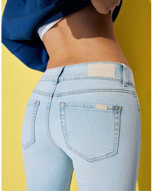 Stradivarius Blue Low-Rise Jeans With Seam Pocket
