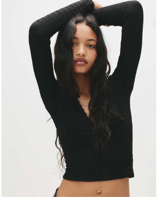 T-Shirt A Maniche Lunghe Nera di Pull&Bear in Black