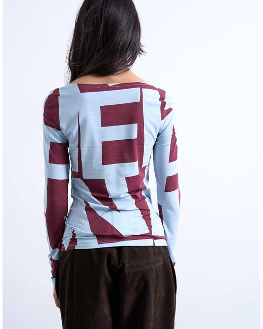 Top Azul Y Burdeos De Manga Larga Con Estampado Abstracto De TOPSHOP de color White