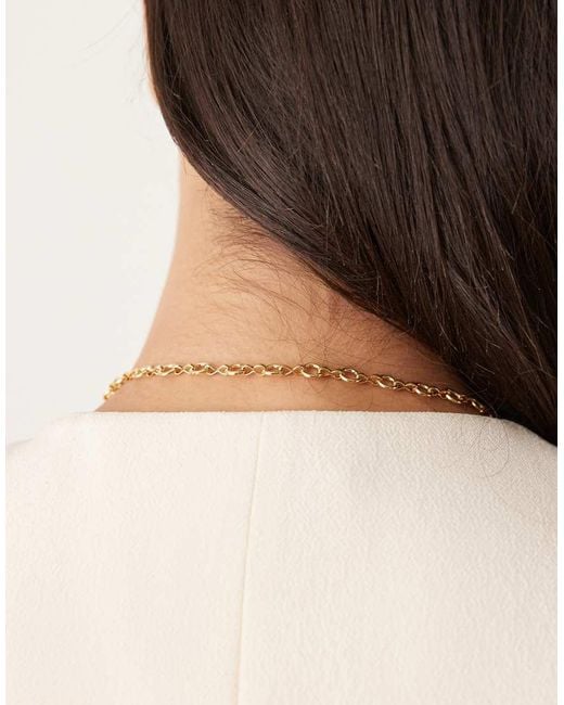 Collar De Cadena Con Colgante De Corazón Y Barra En Forma De "T" De ASOS de color Natural