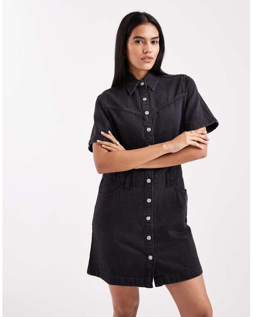 Logan di Levi's in Black