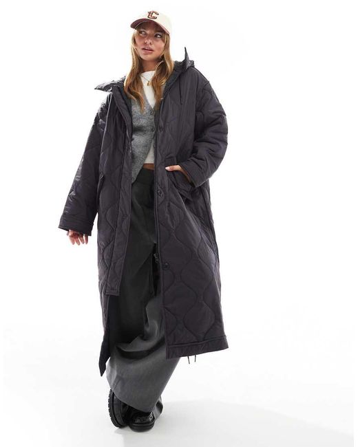 Giacca Taglio Lungo Nera Trapuntata Con Cappuccio di ASOS in Black
