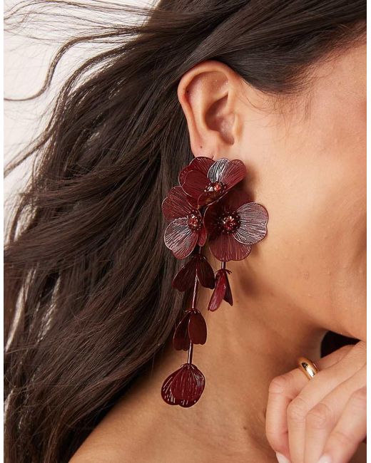 Pendientes Con Diseño Colgante De Flor Tridimensional De -Rojo ASOS de color Brown