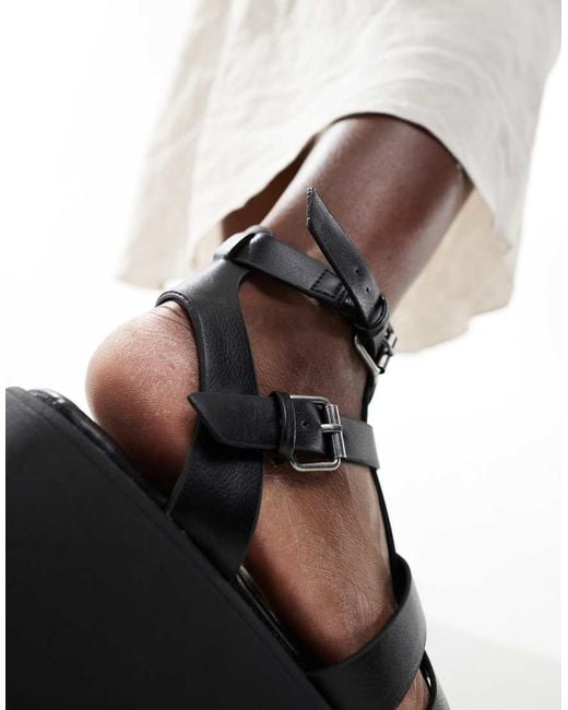 Sandali Flatform Con Fascette Neri di Stradivarius in Black