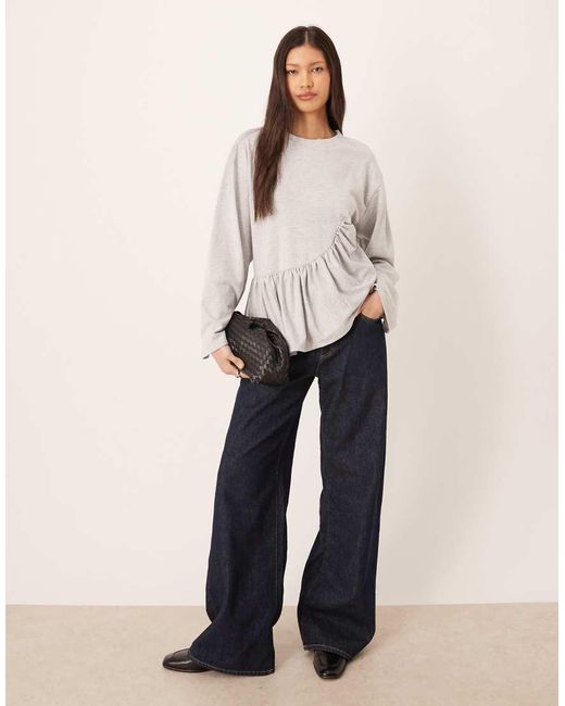 Top Gris Jaspeado De Manga Larga Y Corte Cuadrado Con Sobrefalda Asimétrica En El Bajo De ASOS de color Natural