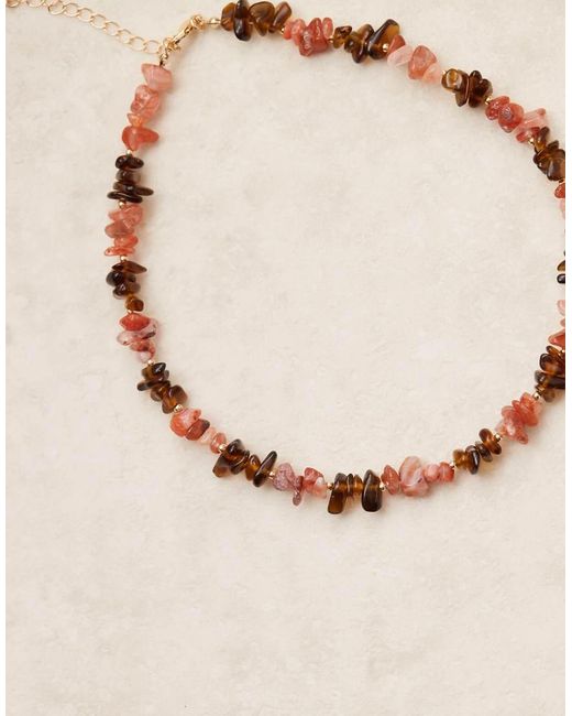 Collar Corto Rojo Con Fragmentos De Piedras Semipreciosas Auténticas De ASOS de color Brown