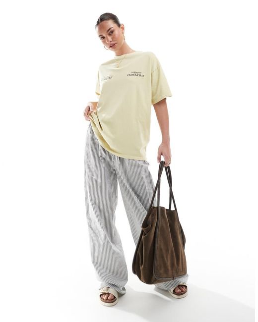 T-Shirt Oversize Squadrata Gialla Con Stampa di Pull&Bear in Yellow