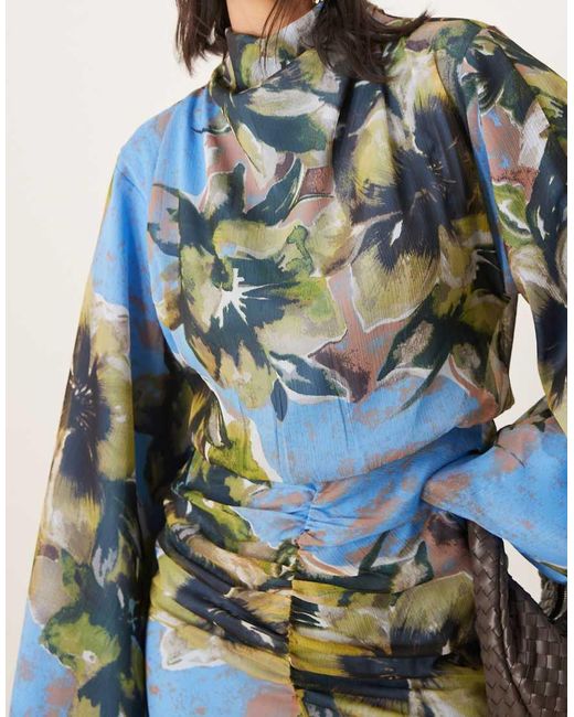 Vestito Lungo Con Maniche Voluminose Blu A Fiori Con Gonna Arricciata di ASOS in Blue