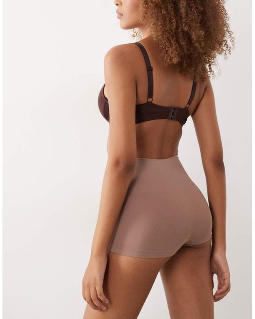 Spanx Natural Shape Extraordinary Contouring Boyshort