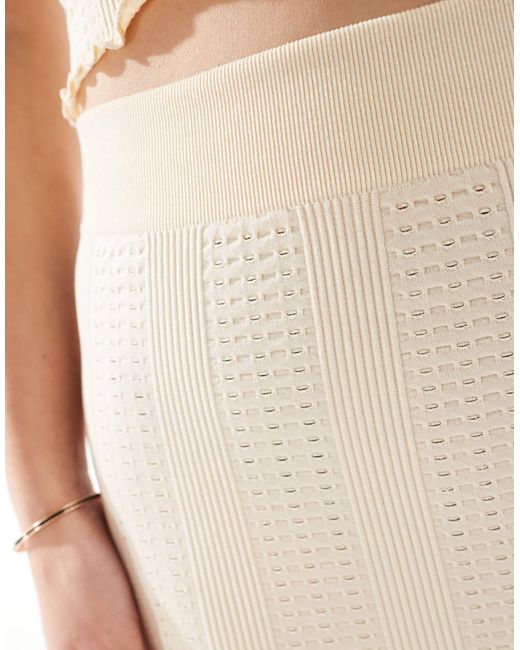 Falda midi color moldeadora sin costuras con detalles bordados ASOS de color White