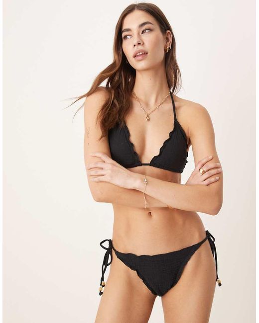 Slip Bikini Neri Con Allacciatura Laterale di Stradivarius in Natural
