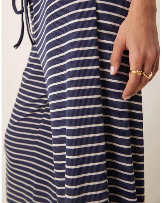 Pantalones A Rayas De Pernera Ancha De (Parte De Un Conjunto) ASOS de color Blue