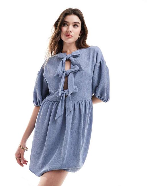 ASOS Mini-Jurk Met Pofmouwen En Gestrikte Voorkant in het Blue