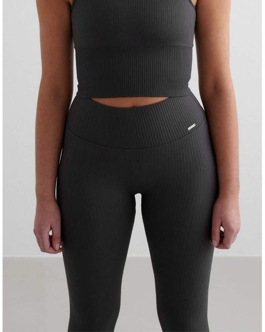 Petite di Aim'n in Black
