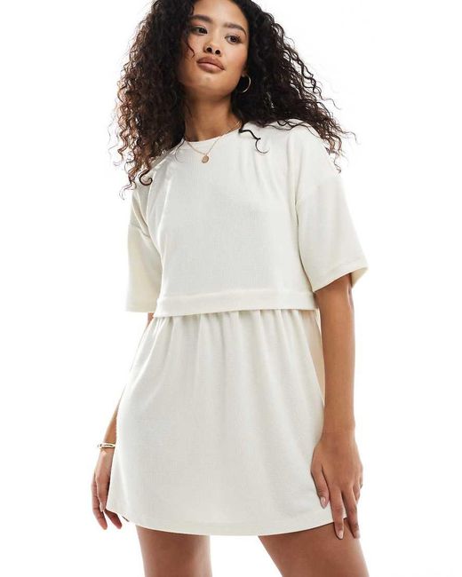 Vestito Grembiule A Maniche Corte Écru A Strati di Miss Selfridge in White