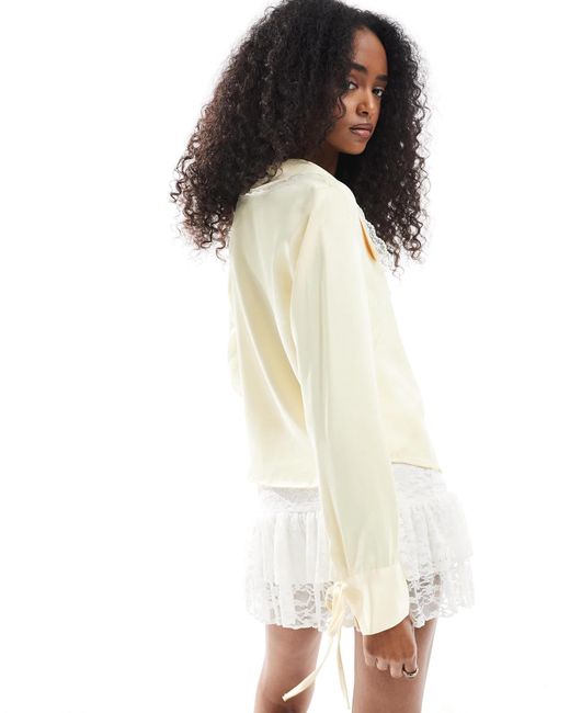 Miss Selfridge White – satin-hemdbluse