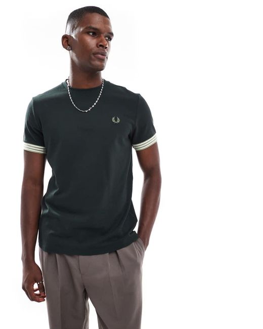 Camiseta Verde Oscuro Con Ribetes A Rayas De Fred Perry de hombre de color Black