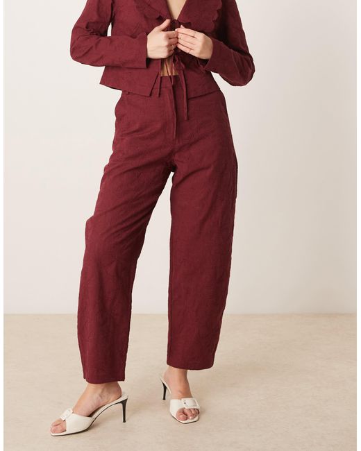 ASOS Red – elegante, verzierte hose