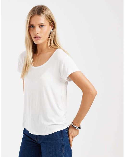 Hollister White Short Sleeve Scoop Neck T-Shirt