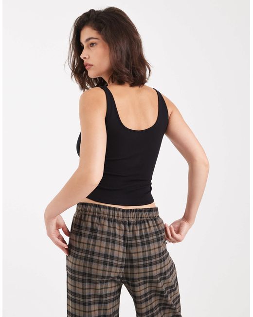 New Look Black Basic Scoop Crop Vest