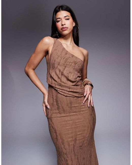 ASOS Gedrapeerde Maxi Jurk Van Stof Met Ladderpatroon En Blote Schouder in het Blue
