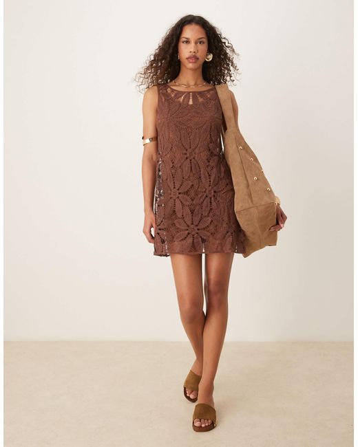 Mango Brown – gehäkeltes minikleid