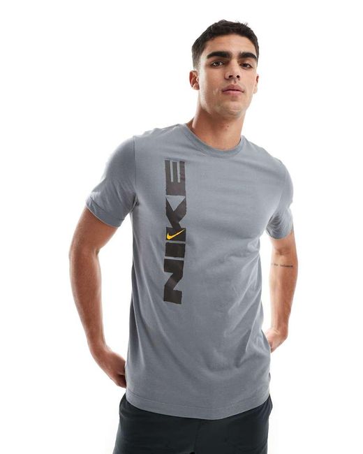 Camiseta Con Estampado Gráfico Dri-Fit Vintage Fitness De Nike de hombre de color Gray