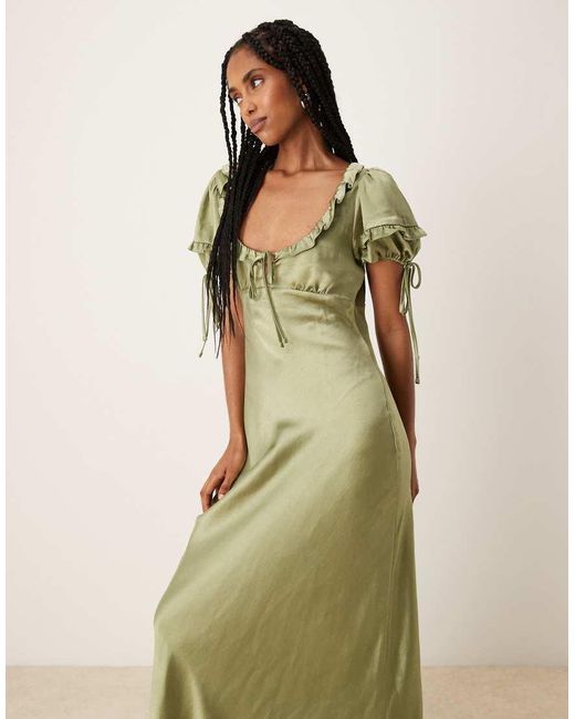 Vestido Midi Verde De Estilo Mesonera Con Mangas Abullonadas Con Lazada De ASOS de color Green