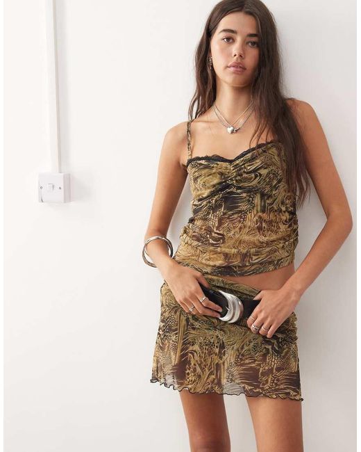 Top De Tirantes De Malla Con Estampado De Y Ribete De Encaje De (Parte De Un Conjunto) Collusion de color Brown