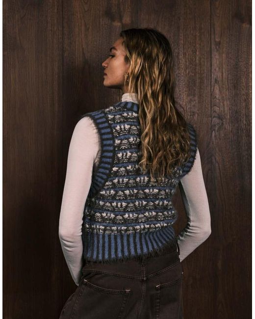 Object Black Stripe Patterned Knitted Vest