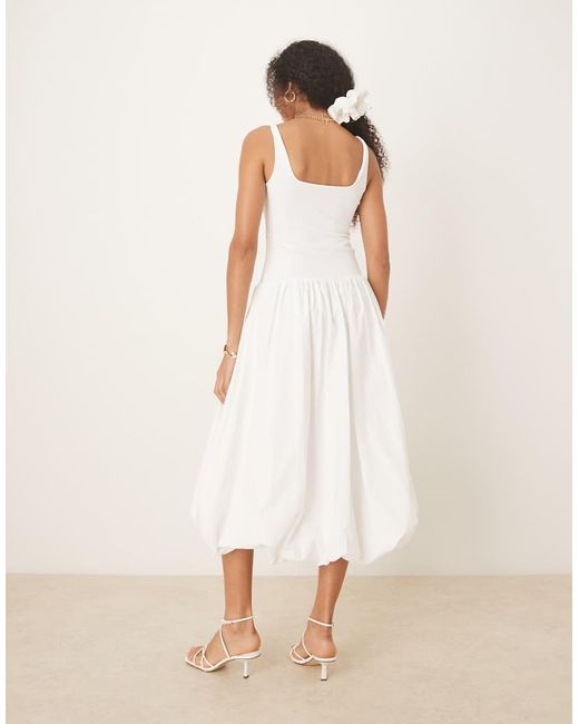 Vestito Midi A Palloncino Bianco Con Vita Scesa di Abercrombie & Fitch in Natural