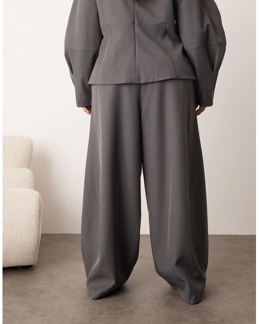 ARRANGE Brown Curve Tailored Pleated Detail Wide Leg Barrel Pants