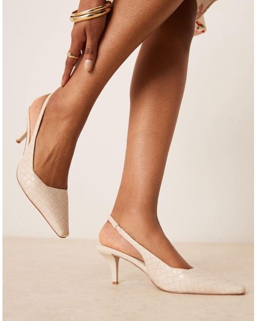 Shake - chaussures à bride arrière et petit talon effet tressé - blanc cassé ASOS en coloris Natural