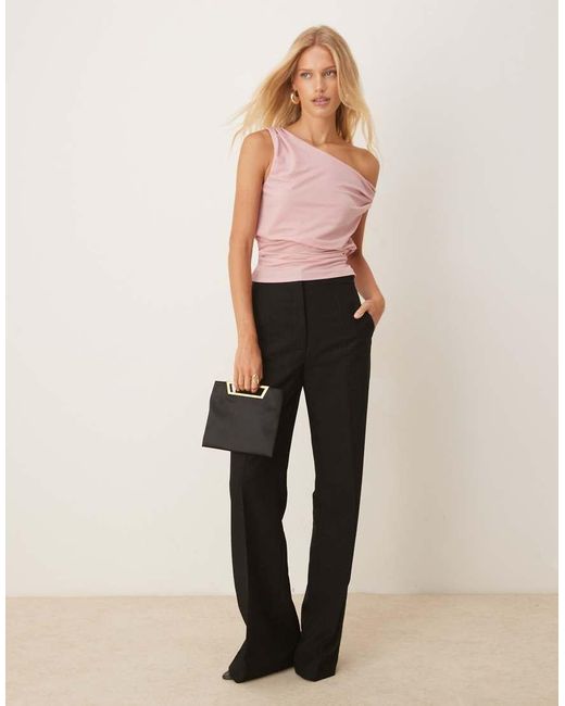Top Monospalla Drappeggiato Effetto Lino di ASOS in Pink