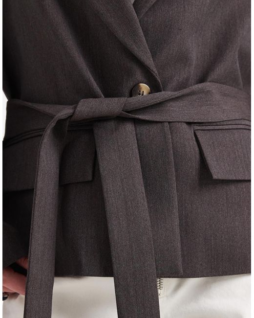 Blazer ajusté avec ceinture coupe carrée - chocolat ASOS en coloris White