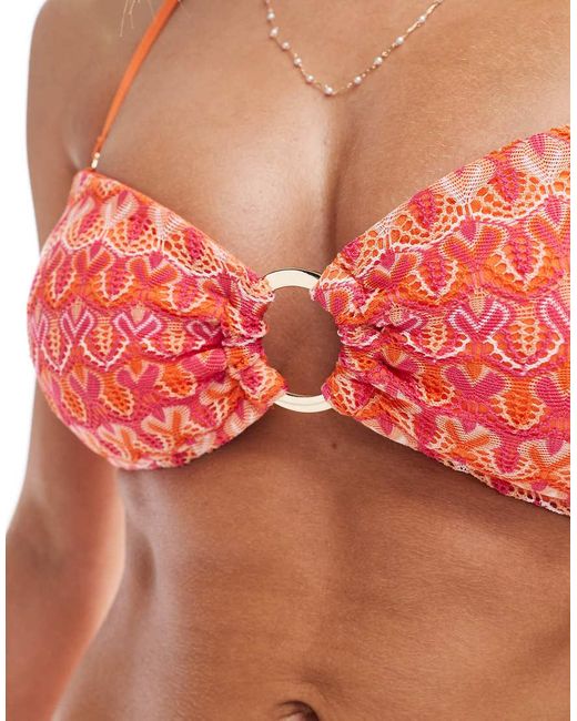 Top Bikini A Fascia All'Uncinetto Con Dettagli di Accessorize in Pink