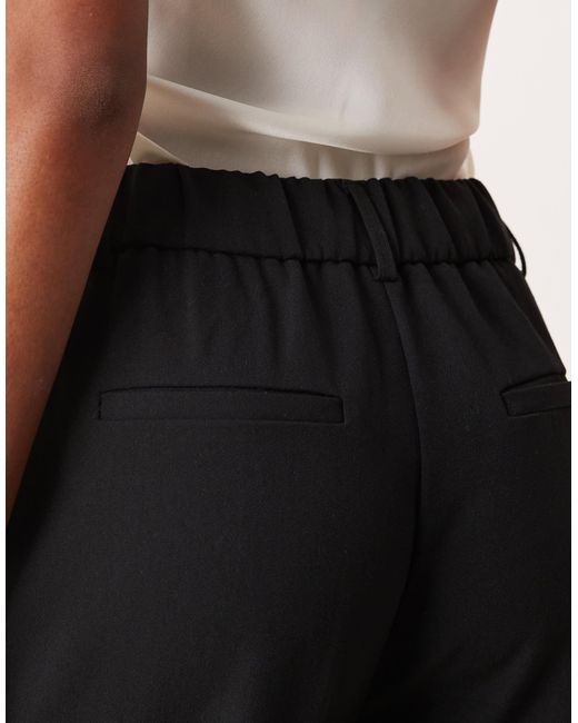 Pantalon droit d'ensemble Y.A.S en coloris Natural