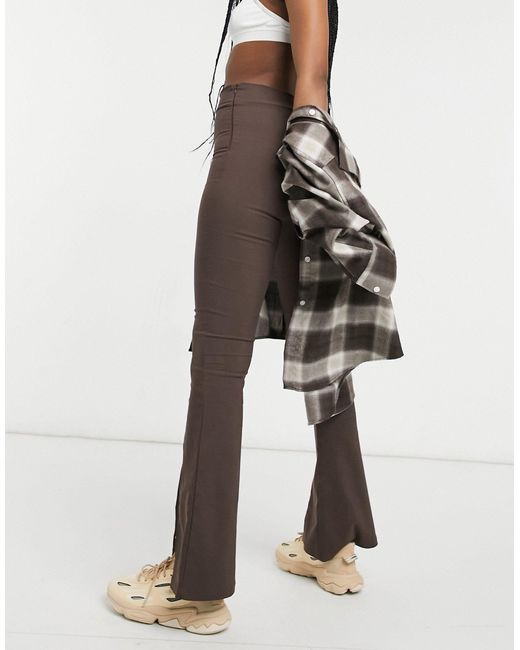 ASOS 4505 Kick Flare-broek Met Split Aan in het Bruin - Lyst