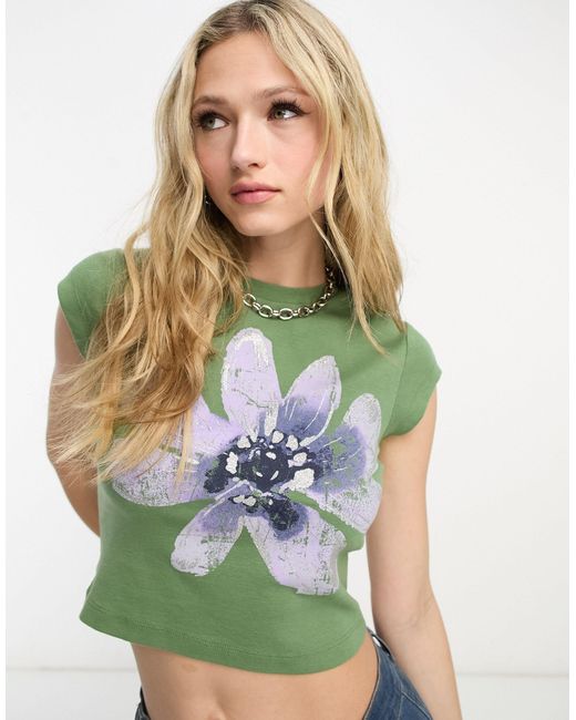 Reclaimed (vintage) Y2k Flower Baby Tee in Green Lyst