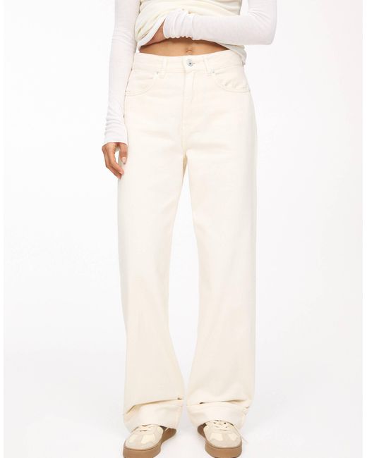 Pull&Bear White Turn Up Hem Mid Rise baggy Jeans