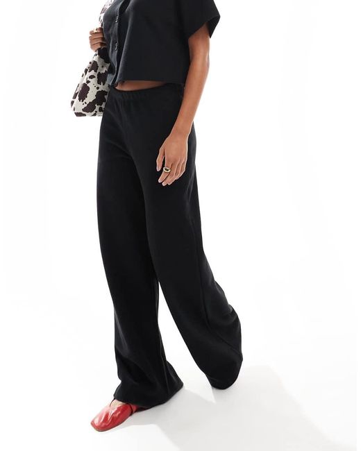 Pantalones Negros De Pernera Ancha De Canalé Suave De Miss Selfridge de color Black