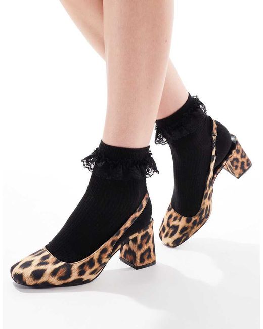 Sabot Leopardati Verniciati Con Cinturino Sul Retro E Tacco Largo di London Rebel in Black