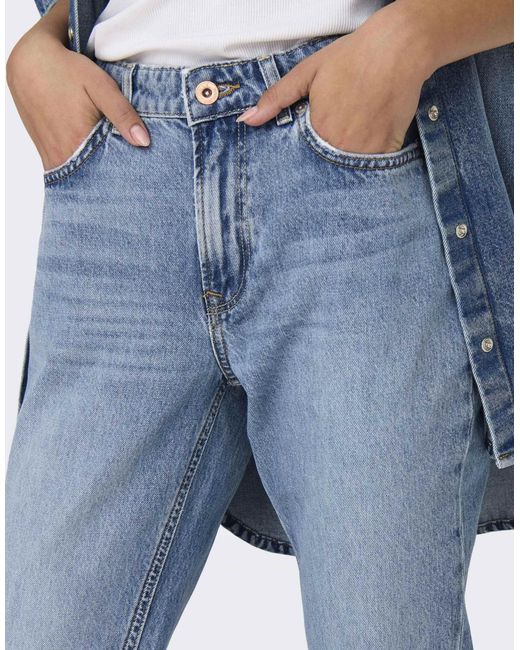 Jean ample - moyen clair ONLY en coloris Blue