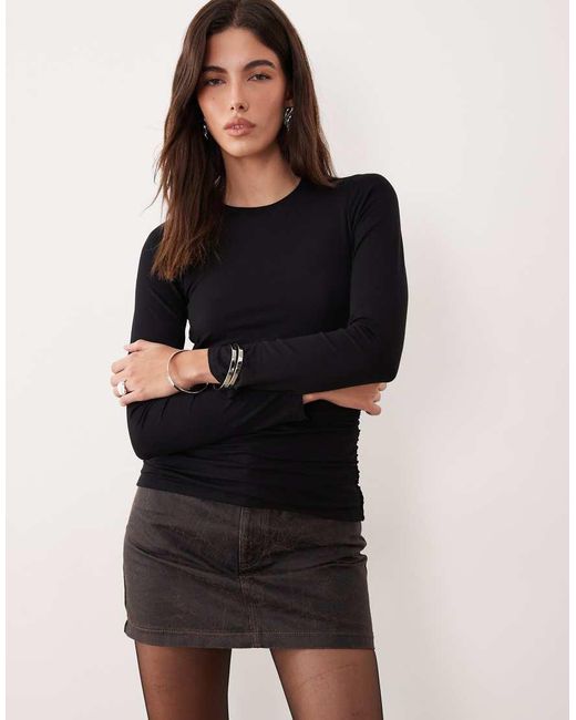 Nobody's Child Black Ruched Side Long Sleeved T-Shirt
