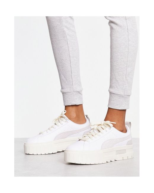 PUMA Mayze Neutrale Sneakers Met Dikke Zool En Textuur in het