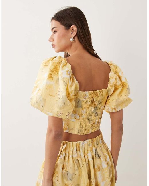 Y.A.S Natural Off-shoulder Volume Sleeve Crop Top