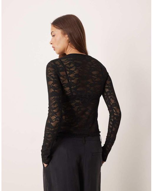 Top Asimmetrico di Gina Tricot in Black