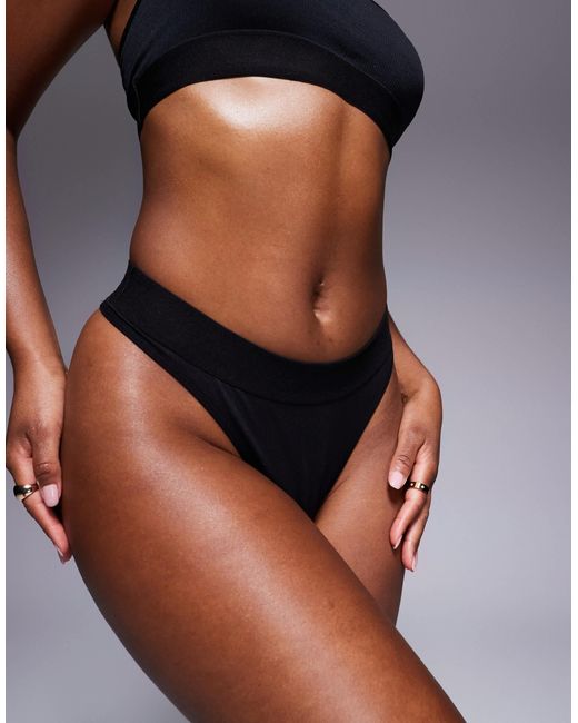 4505 Black Intimate Seamless Rib Active Thong