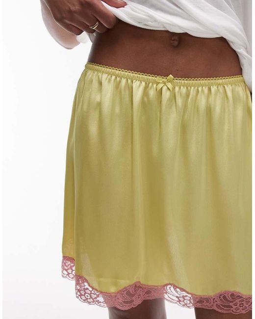 Minifalda Verde Estilo Enagua De Satén Con Ribete De Encaje Rosa Pálido De TOPSHOP de color White