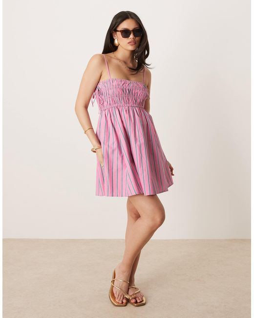 Abercrombie & Fitch Pink – gesmoktes, langes babydoll-kleid aus popeline mit streifen